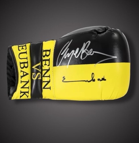 Chris eubank nigel - benn, hand
